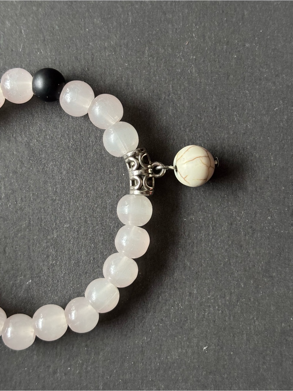 Rose Quartz Stretch Bracelet Onyx Howlite Charm Beaded | Size 6 - Picture 5 of 6